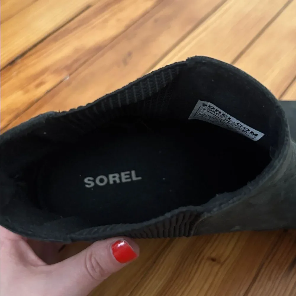 Sorel black chelsea